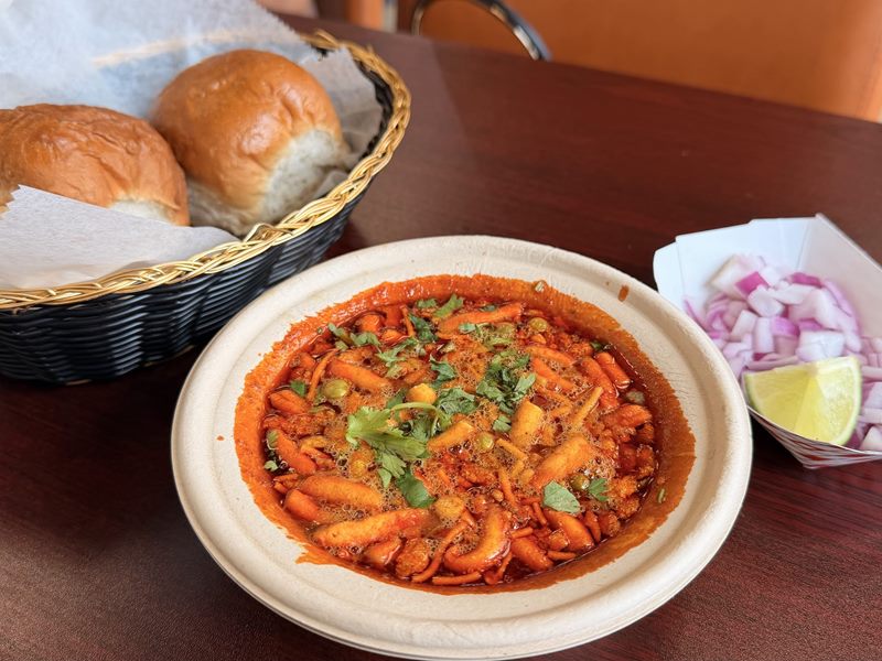 Matka Khichdi food